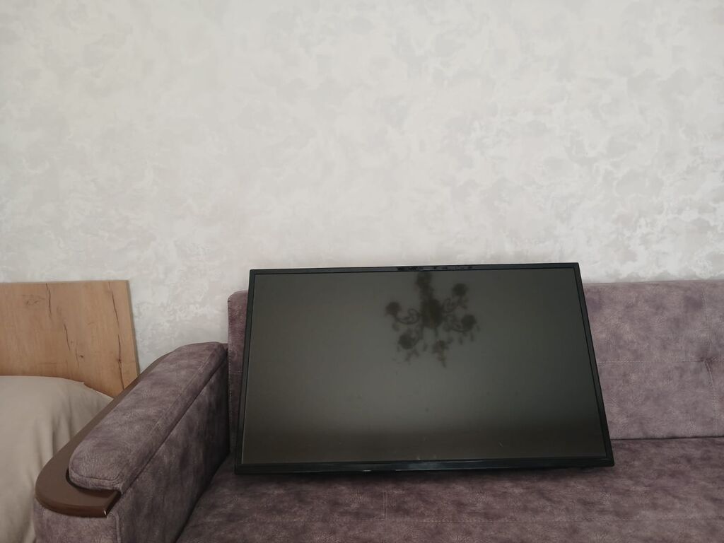 LED televizor/monitor ekranı - Ekran növü: LED, parlaq səth — Monitorlər, Bakı (3)