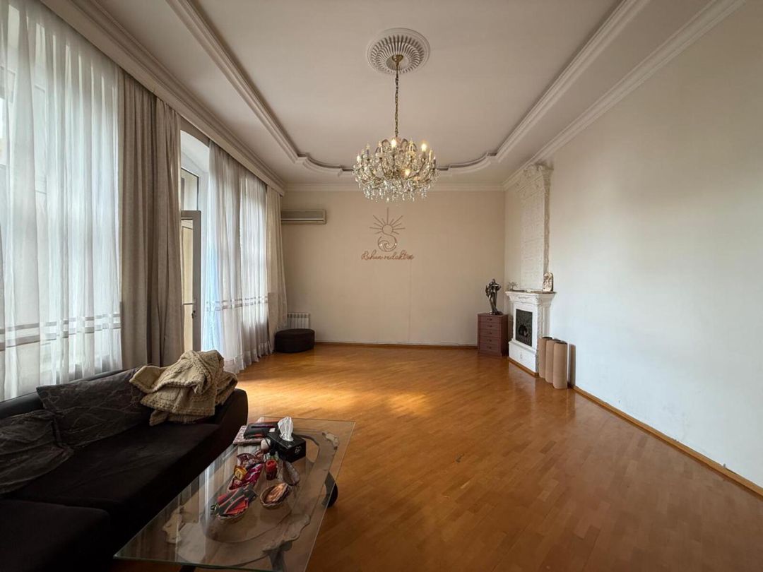 Satılır 4 otaqlı köhnə tikili 160 m² — Mənzil, Bakı (6)