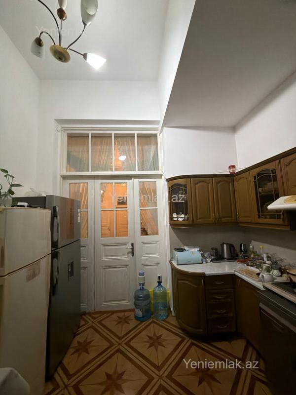 Satılır 5 otaqlı Bina evi menzil (Köhnə tikili), 147 m², Xətai rayonu — Mənzil, Bakı (10)