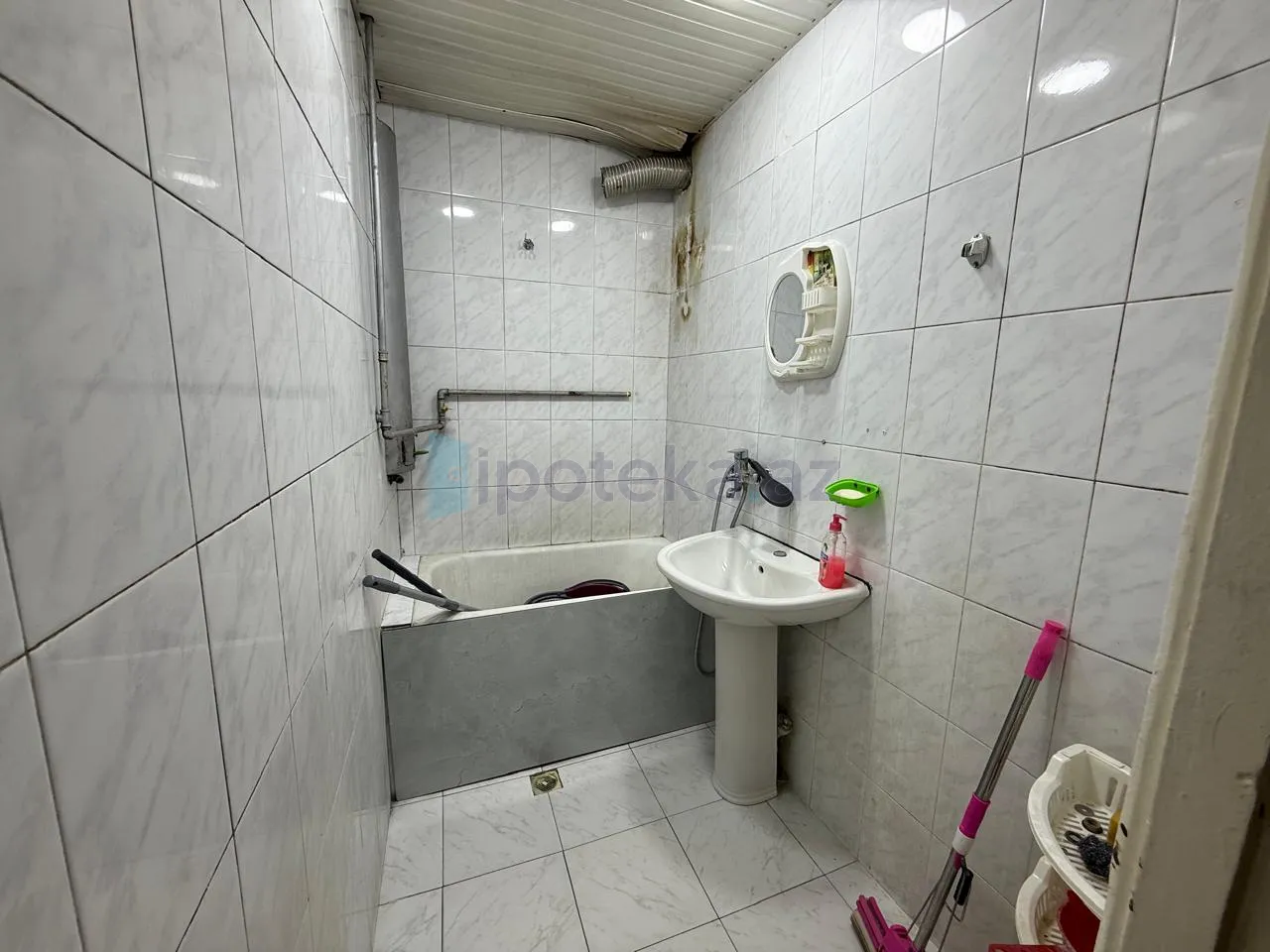 3 Otaq, Köhnə tikili, Binəqədi r., 8-ci mkr q., 70.00 m² — Mənzil, Bakı (8)