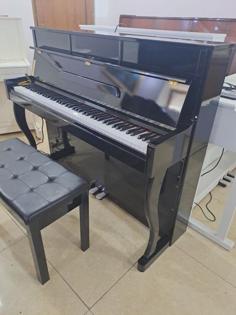 Elektro pianino — Bakı