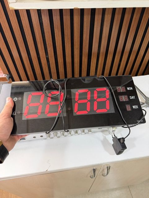 Elektron saat — Bakı