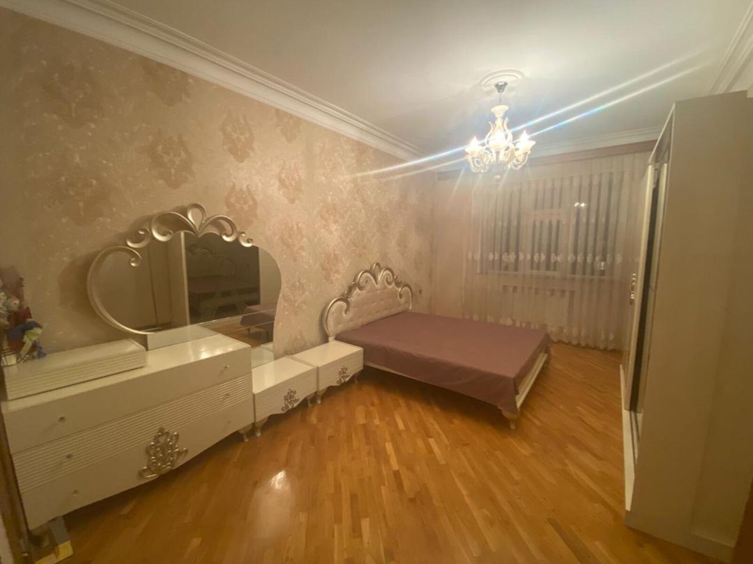 İcarəyə verilir 4 otaqlı yeni tikili 180 m² — Mənzil, Bakı (5)