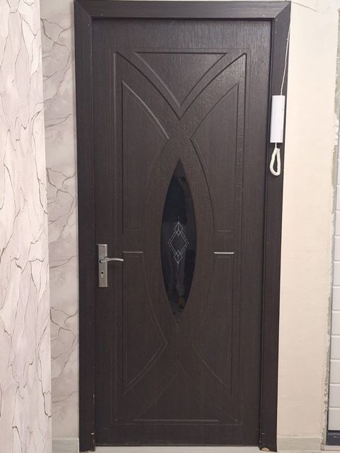Qapi 3eded 50azn biri Bineqedi 1564 leli — Bakı