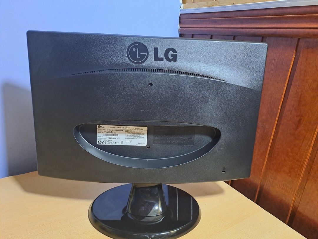 Monitor LG 19 — Kompüterlər və noutbuklar, Bakı (3)