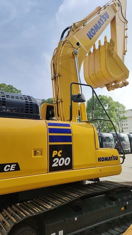 Komatsu PC200-11-M1 — İnşaat texnikası, Bakı (4)