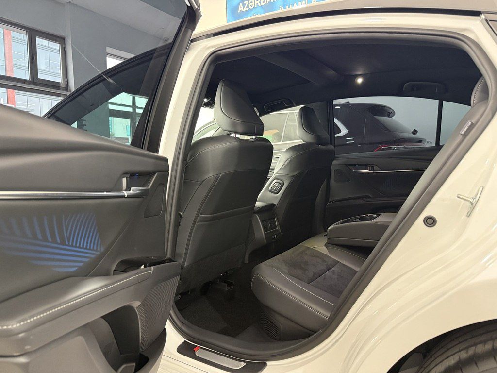 Toyota Camry, 2.0 L, 1 kWh, 2025 il, 2 900 km — Avtomobillər, Bakı (10)