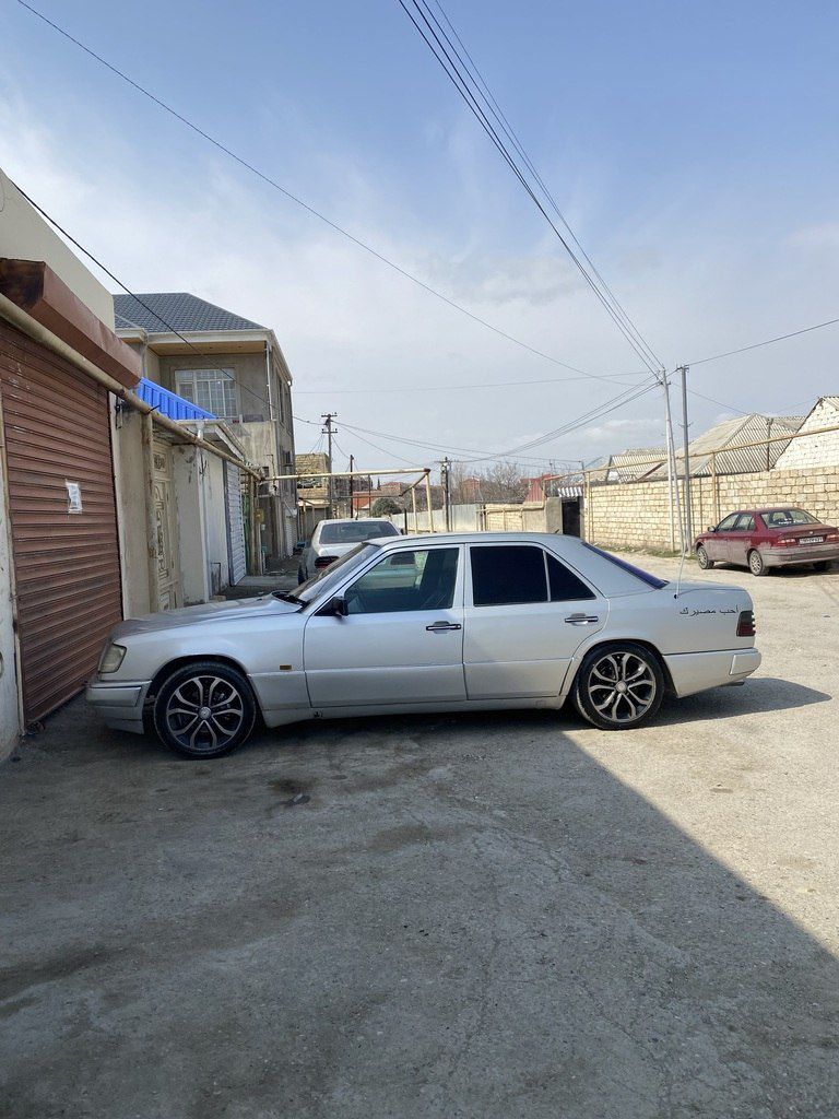 Mercedes 200 D, 2.0 L, 1993 il, 500 000 km 10-UX-058 — Avtomobillər, Bakı (3)