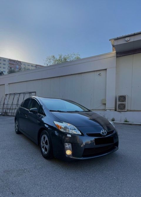 Toyota Prius, 1.8 L, 1.3 kWh, 2011 il, 370 000 km — Bakı