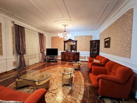 Mənzil Nəsimi rayonu, 28 May metrosunun yaxınlığıda, Xarici Dillər — İnvest Home
