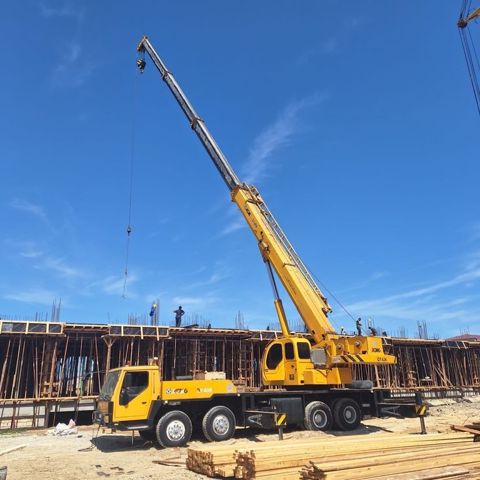 Kran 40 ton (icarə) — Bakı
