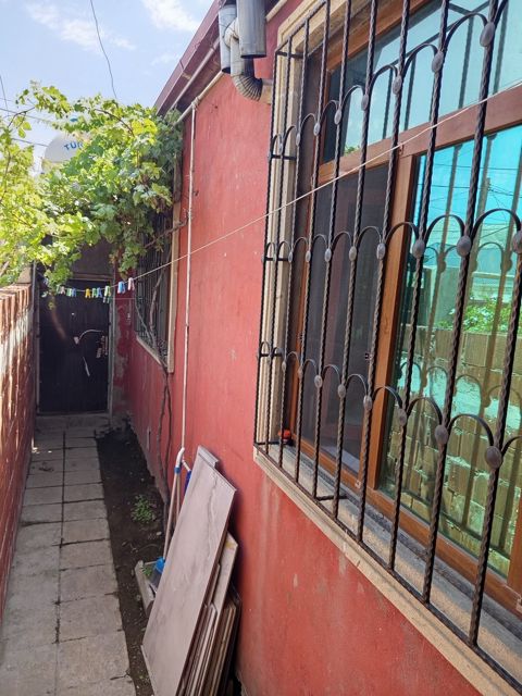 Satılır 2 otaqlı həyət evi/bağ evi 50 m² — Bakı