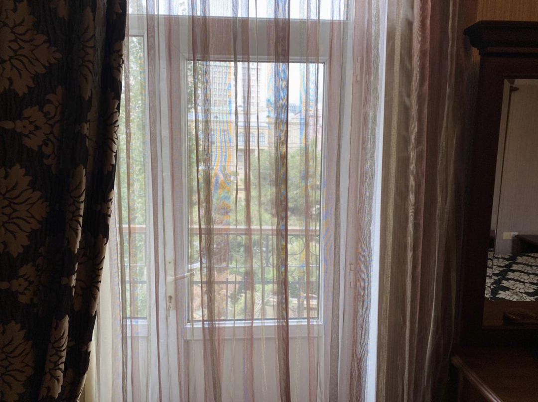 4 otaqlı mənzil, 150 m², Niyazi küçəsi, 5 — kirayə — Mənzil, Bakı (12)