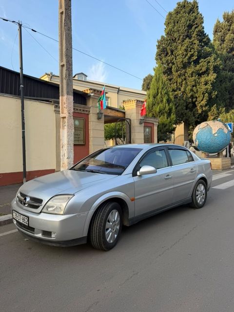 Opel Vectra: 1.8 l 2003 il Sedan — Gəncə