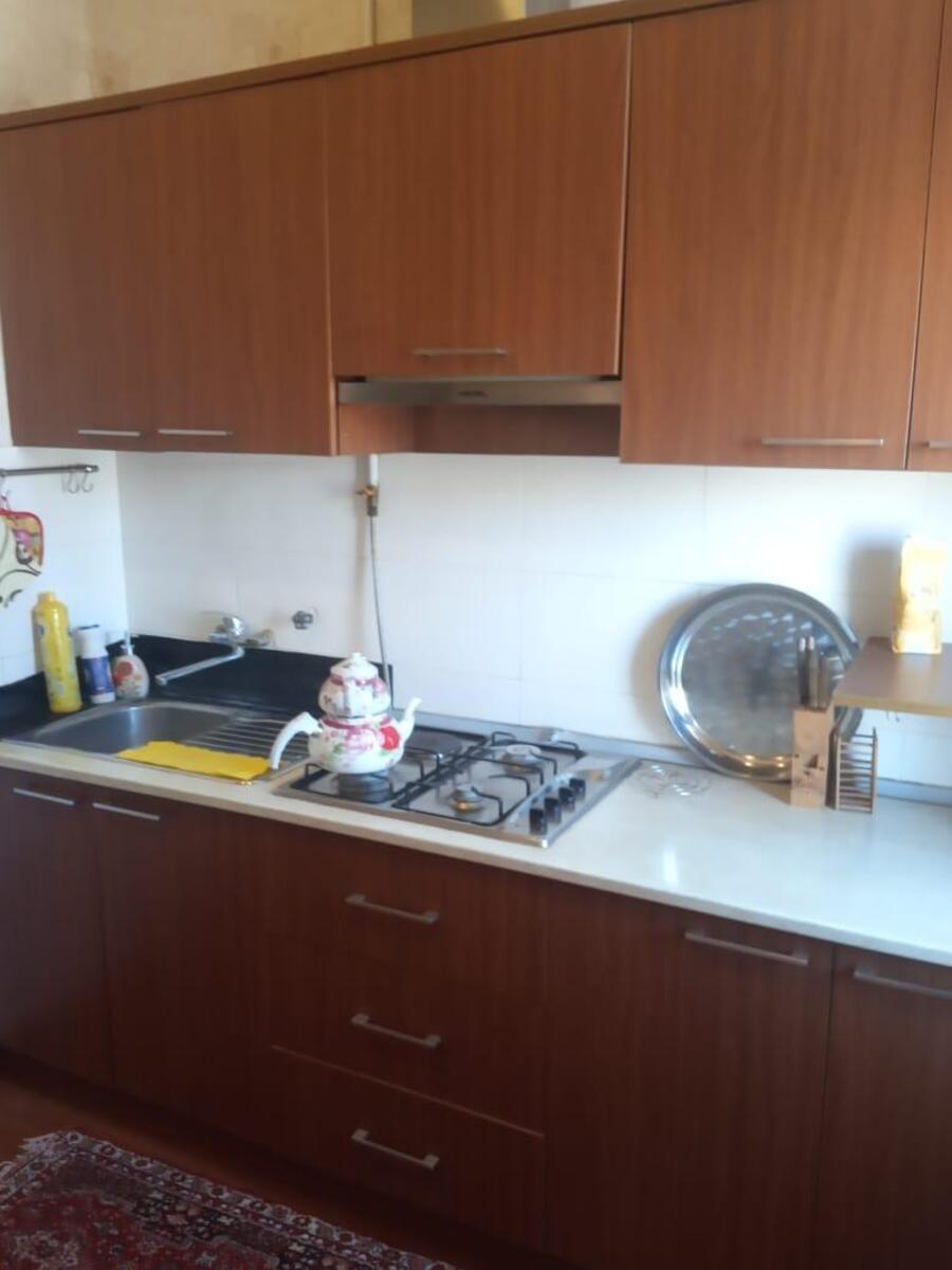 Satılır 2 otaqlı köhnə tikili 69 m² — Mənzil, Bakı (8)