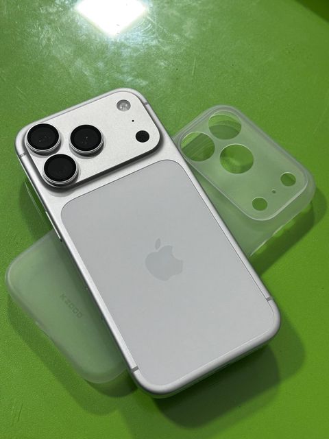Apple iPhone 17 Pro Silver 256GB/12GB — Göyçay