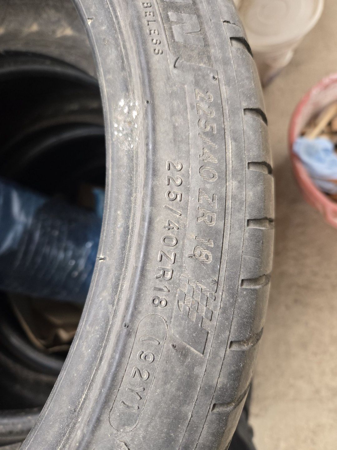Şinlər 225/40 R28 — Ehtiyat hissələri və aksesuarlar, Bakı (3)