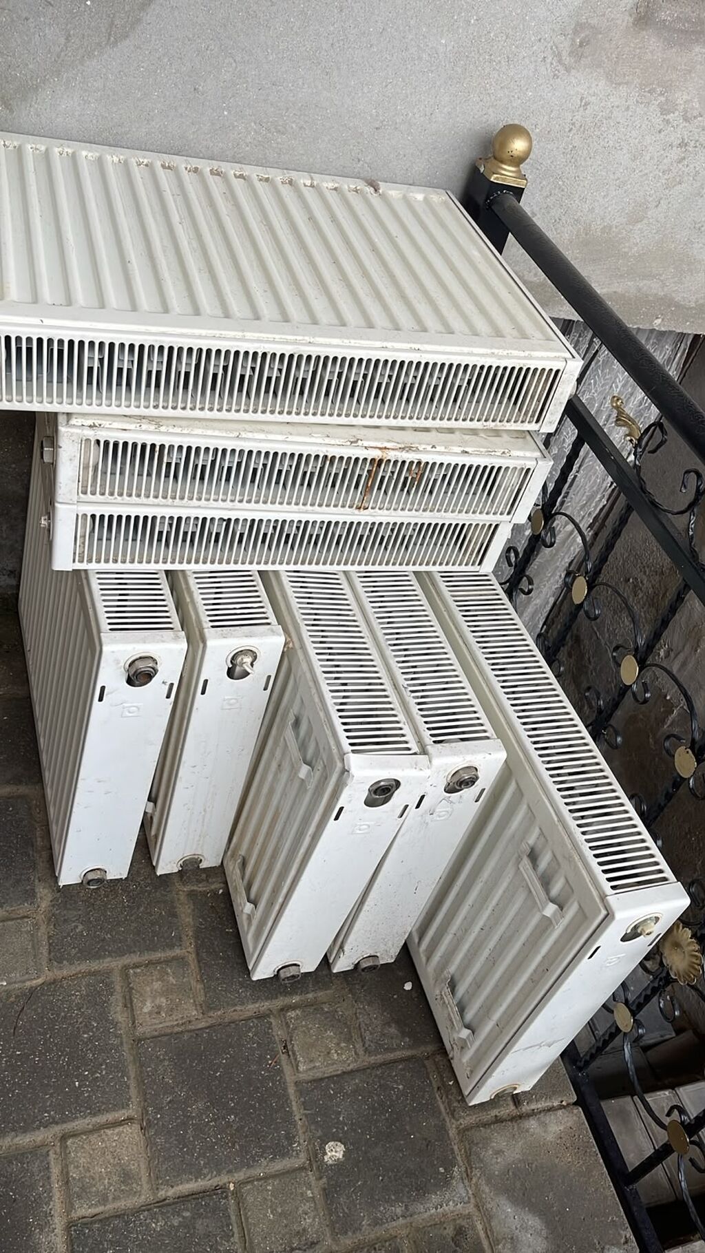 Radiatorlar bir ədədi 60 manat ünvan Binə qəs. M — Radiatorlar, Bakı