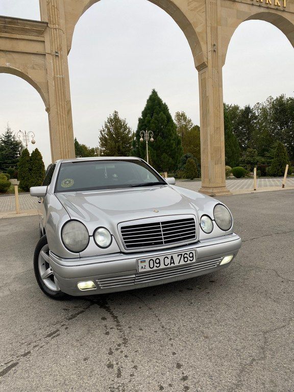 Mercedes E 240, 2.4 L, 1998 il, 376 000 km 09-CA-769 — Avtomobillər, Bərdə