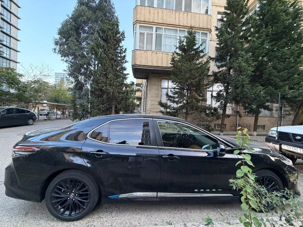 Toyota Camry, 2.5 L, 1.6 kWh, 2023 il, 16 500 km — Avtomobillər, Bakı (3)