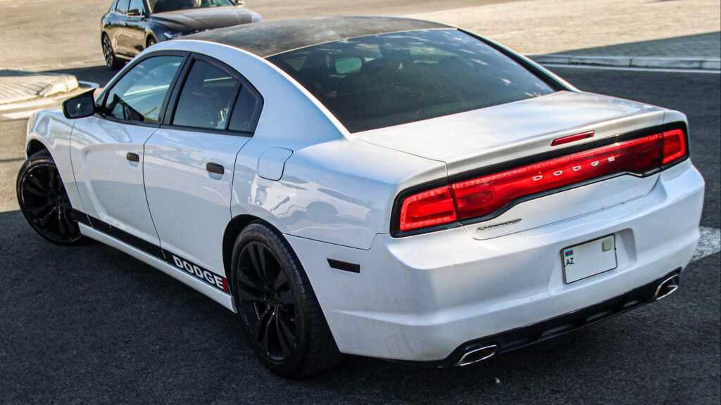 Dodge Charger, 3.6 L, 2012 il, 240 000 km — Avtomobillər, Bakı (2)