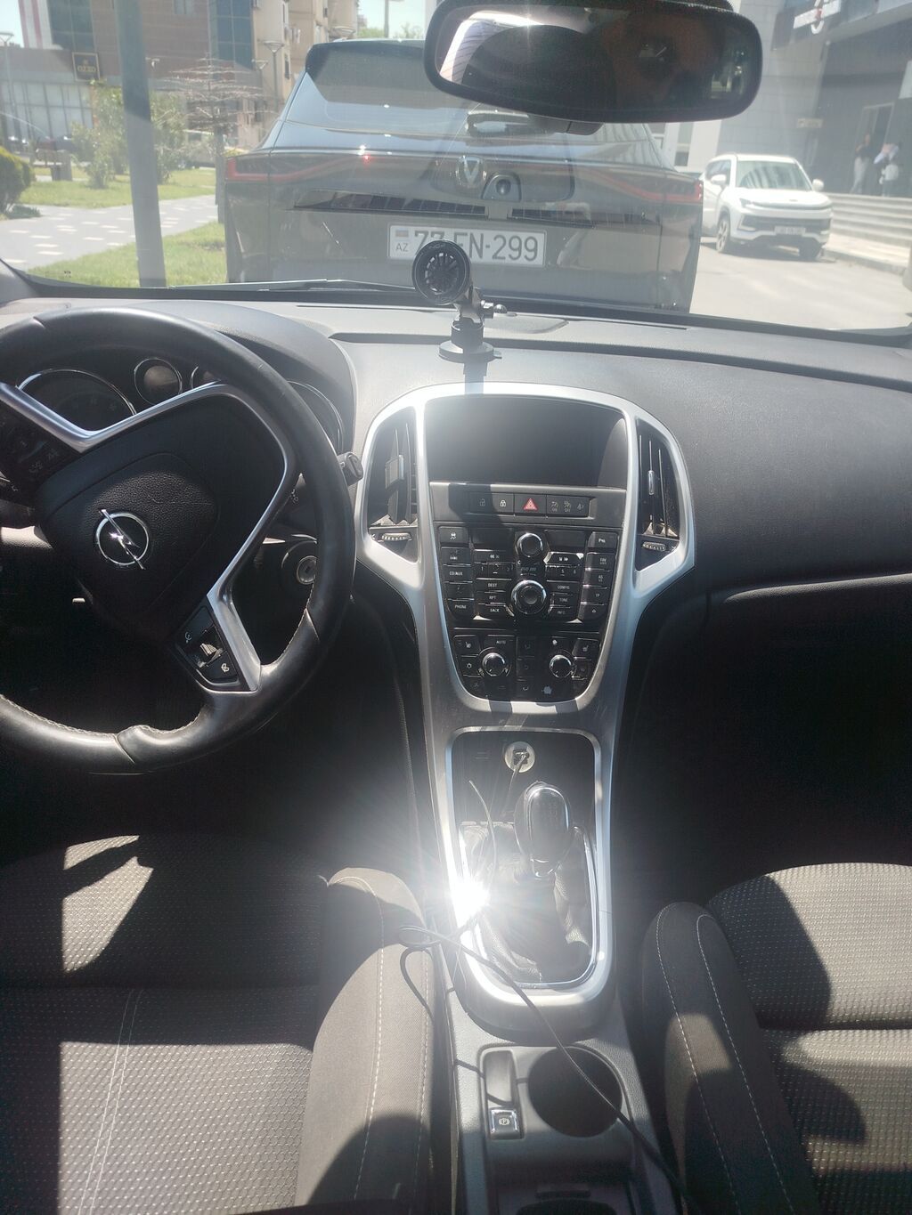 Opel Astra: 1.4 l 2011 il 310000 km Universal 99-VK-551 — Avtomobillər, Digah (6)