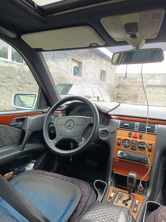 Mercedes E 200, 2.0 L, 1998 il, 611 750 km — Avtomobillər, Zaqatala (5)