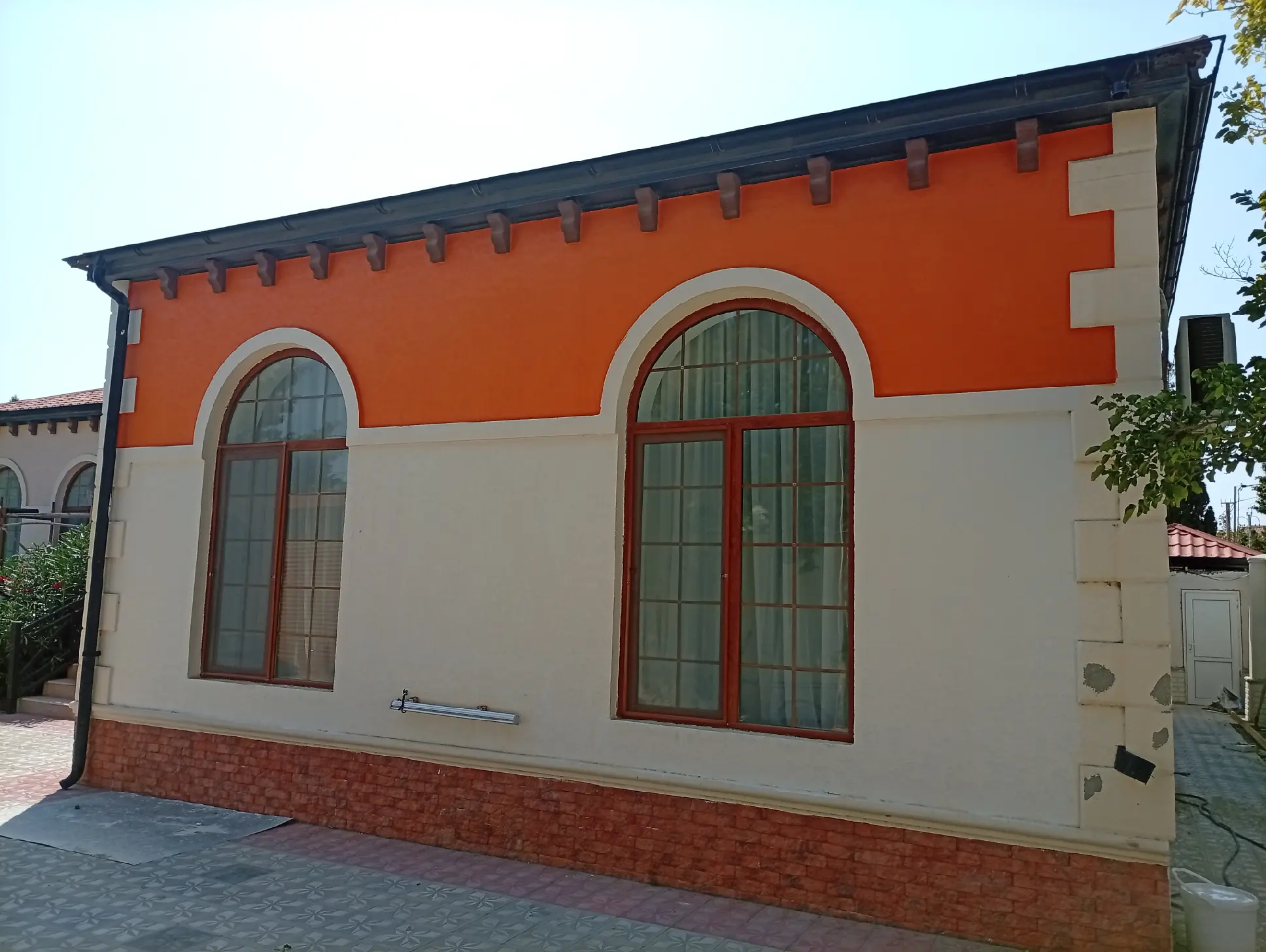 Fasad, Tarsofka — Eziz Huseynov — Razılaşma yolu ilə · Bakı · Fasad işləri Fasad, Tarsofka — Eziz Huseynov — Bakı