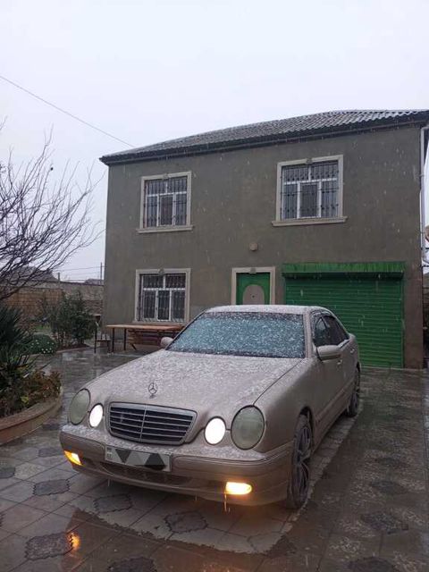 Mercedes E 220, 2.2 L, 1999 il, 500 000 km — Bakı