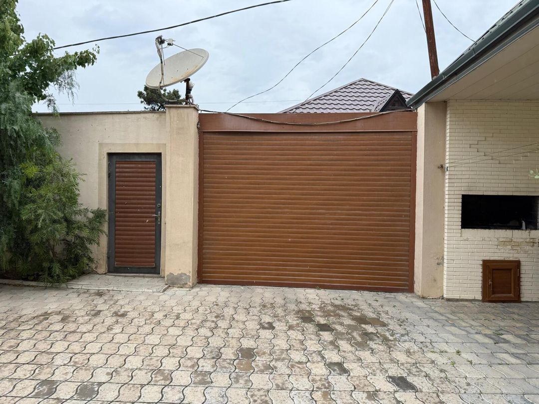 Satılır 4 otaqlı həyət evi/bağ evi 300 m² — Ev, villa, Bakı (5)