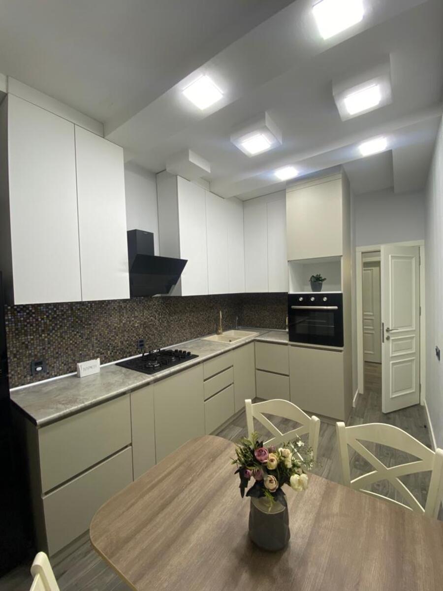 Satılır 3 otaqlı köhnə tikili 113 m² — Mənzil, Bakı (2)