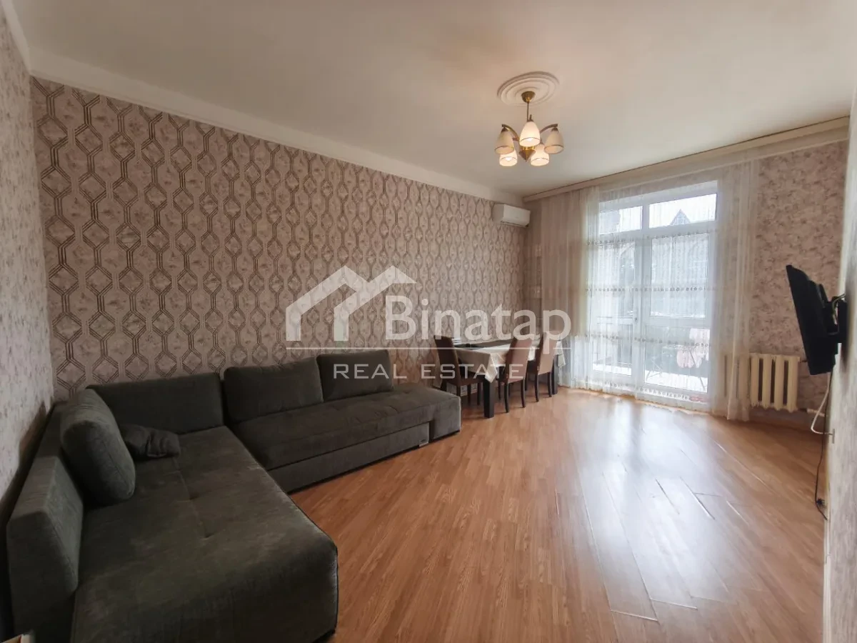 Satılır 3 otaqlı köhnə tikili 80 m², Nizami metrosu, Yasamal rayonu — Bakı