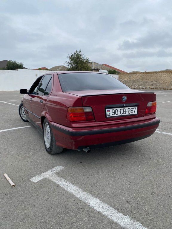 BMW 318, 1.8 L, 1993 il, 300 000 km 90-CB-667 — Avtomobillər, Bakı (2)