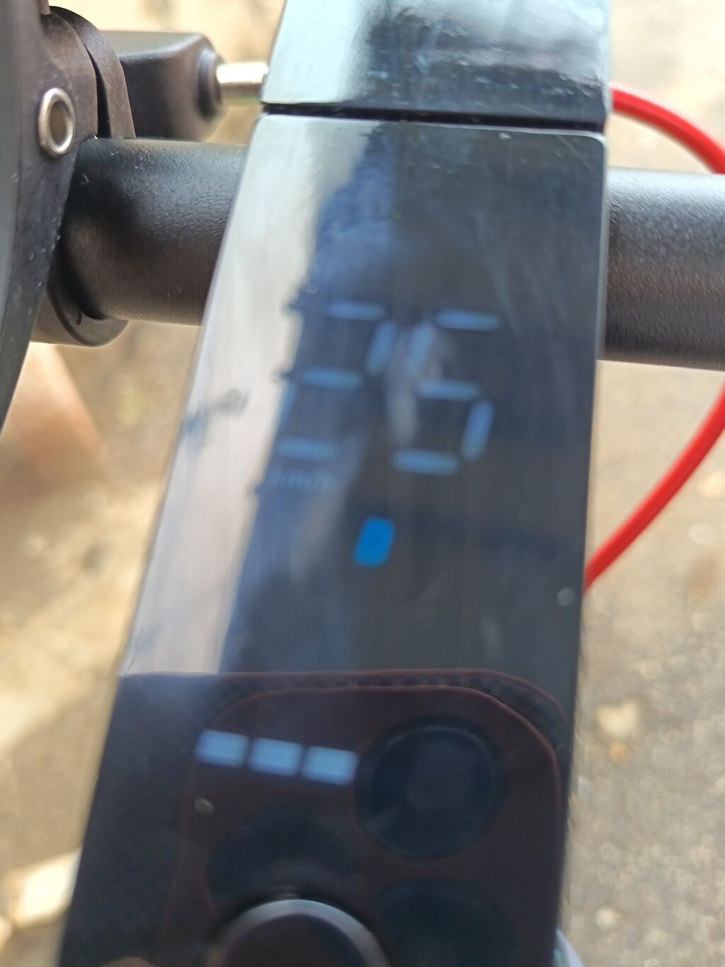 İşlənmiş Elektrik samokat 9", 250 Vt, 26 - 35 km/s, Ünvandan götürmə — Skuterlər, Digah (3)