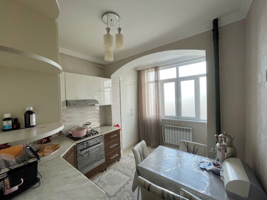 Satılır 4 otaqlı köhnə tikili 110 m² — Mənzil, Bakı (12)