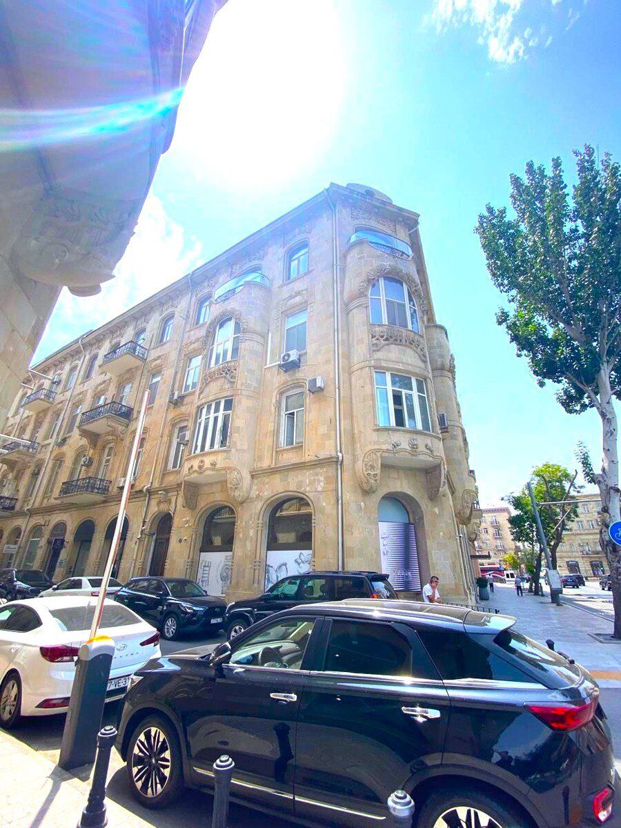 İcarəyə verilir 7 otaqlı köhnə tikili 238 m² — Mənzil, Bakı (5)