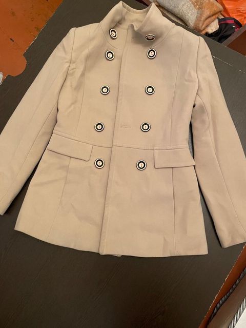 Qadın palto-jaket - Rəng: açıq bej - Üslub: ikiqat düyməli — Bakı
