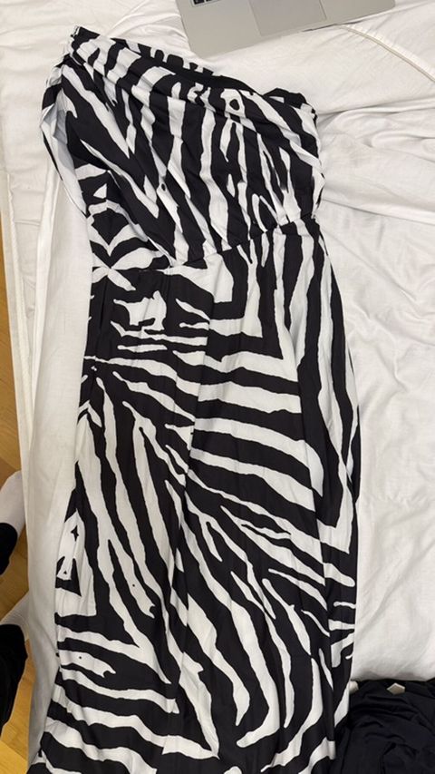Qara-ağ zolaqlı zebrə printli maxi don - Model: kəpənək/korsetvari — Bakı