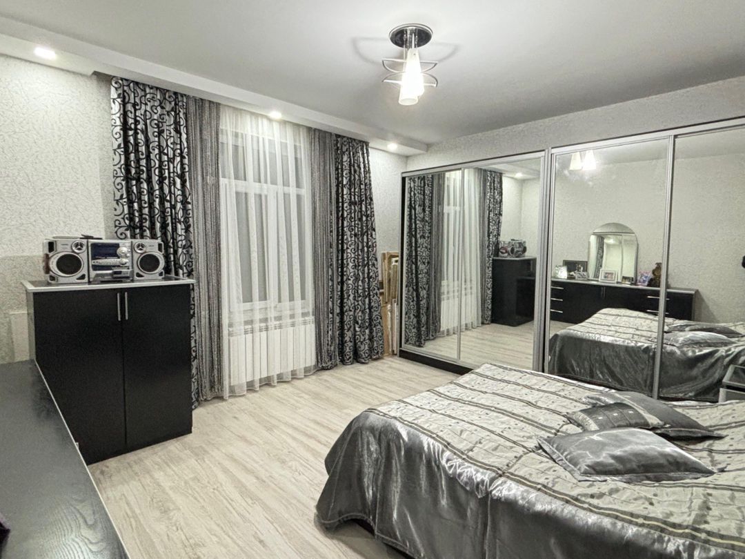 Satılır 5 otaqlı həyət evi/bağ evi 235 m² — Ev, villa, Bakı (5)