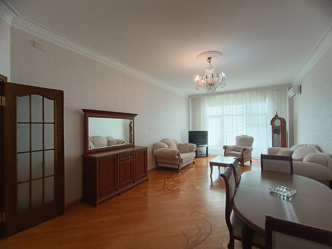 İcarəyə verilir 3 otaqlı yeni tikili 168 m² — Mənzil, Bakı (2)