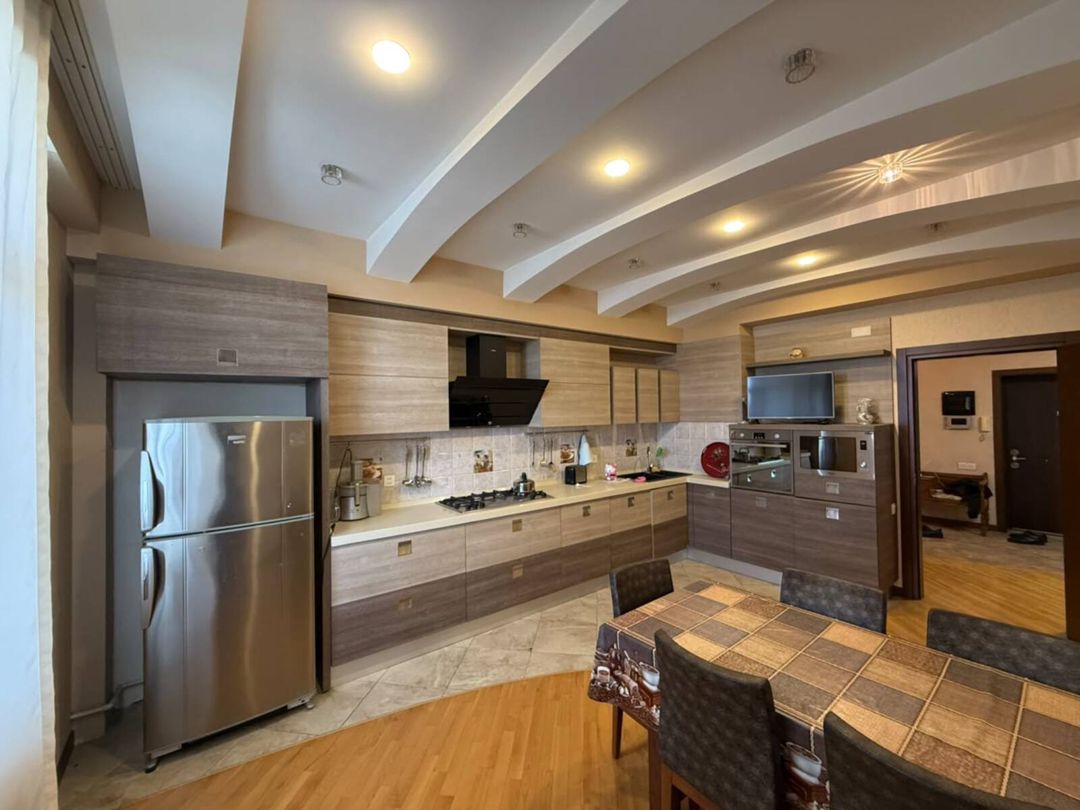 İcarəyə verilir 4 otaqlı yeni tikili 230 m² — Mənzil, Bakı (5)
