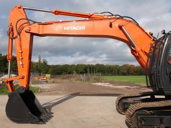 Tırtıllı ekskavator "Hitachi EX210LC", 2025 il — İnşaat texnikası, Bakı (4)