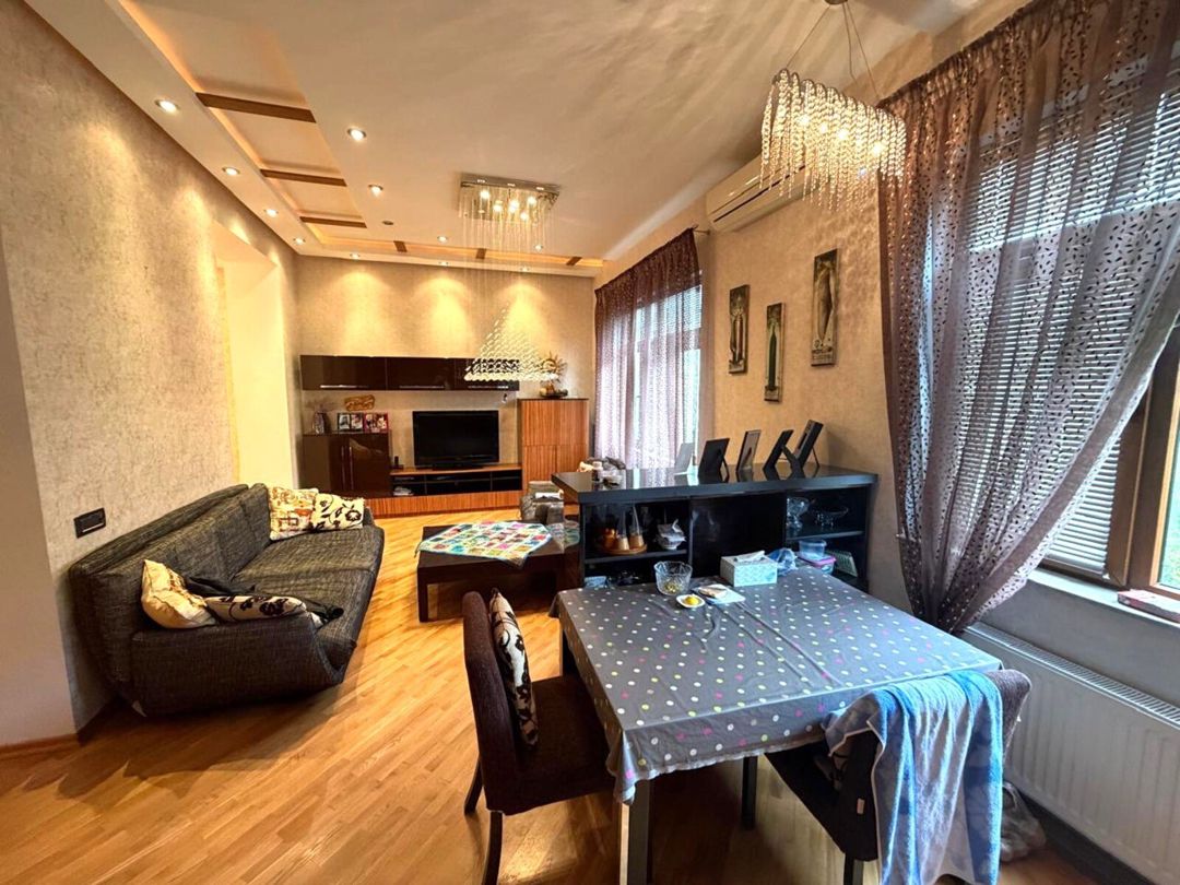 Satılır 6 otaqlı köhnə tikili 150 m² — Mənzil, Bakı (2)