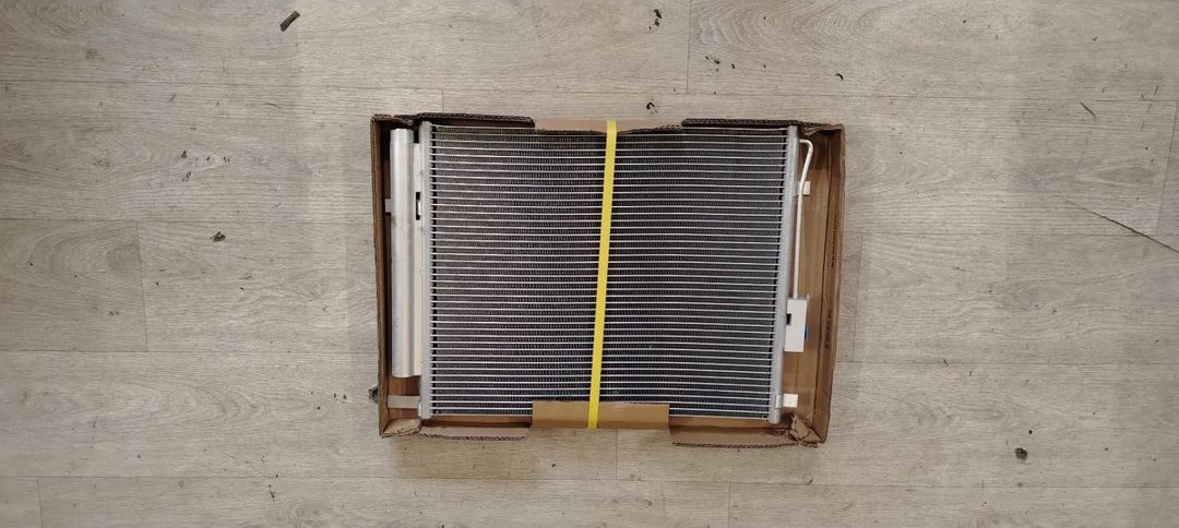Hyundai Santa Fe 2013 2015 kondisioner radiatoru — Ehtiyat hissələri və aksesuarlar, Bakı