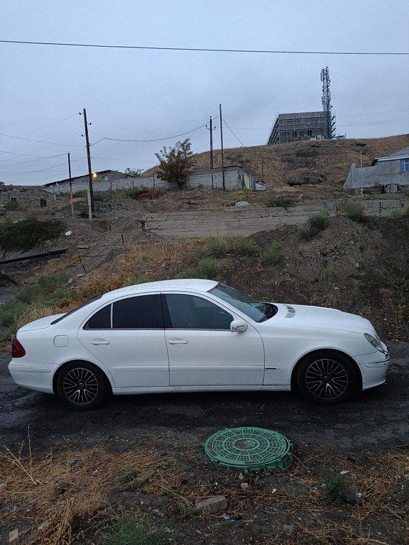 Mercedes E 220, 2.2 L, 2003 il, 560 000 km — Avtomobillər, Naxçıvan (2)
