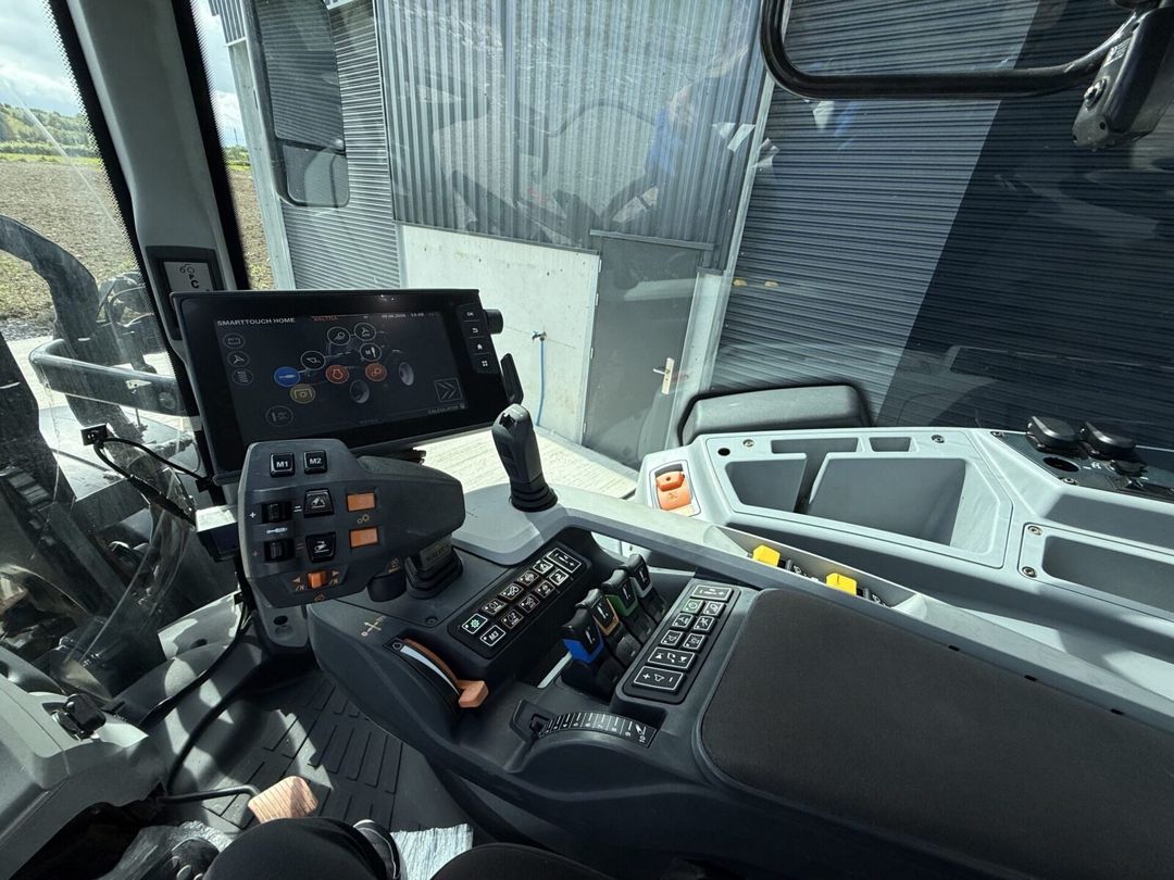Traktor Valtra, 2025 il — Aqro texnikası, Bakı (2)