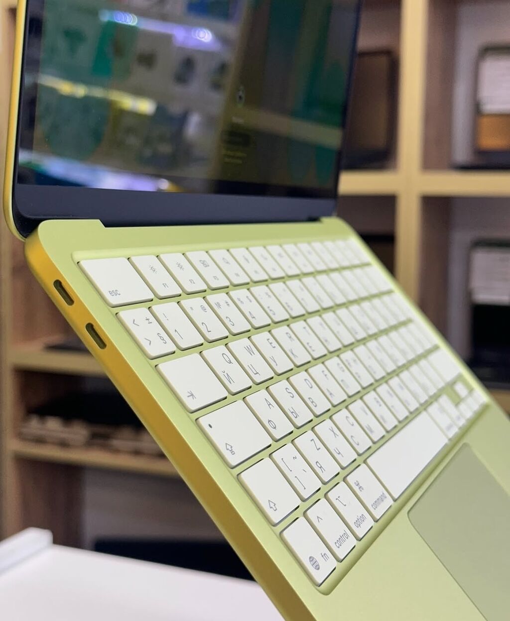 Model: MacBook Neo 13 Citrus (sitrus sarı rəng) Prosessor: A18 Pro — Apple Macbook, Bakı (2)