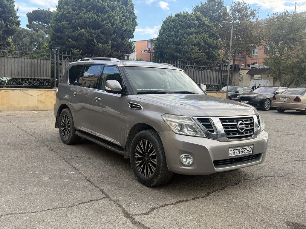 Nissan Patrol, 5.6 L, 2010 il, 238 770 km 99-TU-785 — Avtomobillər, Bakı (4)