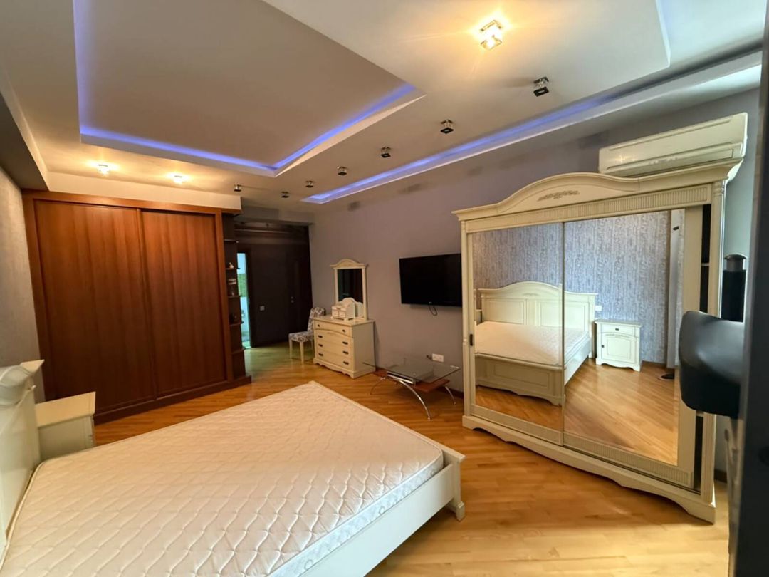 İcarəyə verilir 4 otaqlı yeni tikili 230 m² — Mənzil, Bakı (7)