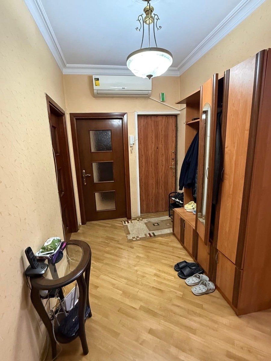 Satılır 4 otaqlı köhnə tikili 100 m² — Mənzil, Bakı (9)